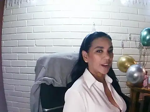 MiiaVelasquez online show from 11-21-25, 04:11