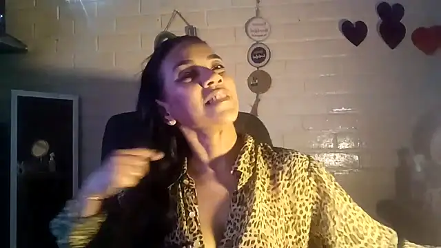 Snapshot of MiiaVelasquez chatting on 04-22-26, 05:03 MiiaVelasquez online show from 04-22-26, 05:03