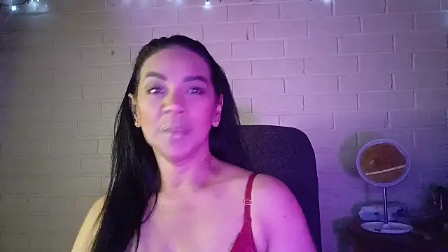 Snapshot of MiiaVelasquez chatting on 07-23-26, 05:16 MiiaVelasquez online show from 07-23-26, 05:16
