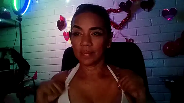 Snapshot of MiiaVelasquez chatting on 02-18-26, 04:54 MiiaVelasquez online show from 02-18-26, 04:54