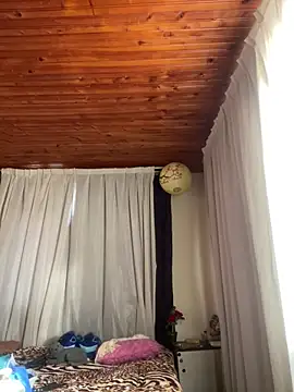 CoraVibes online show from 03-14-26, 12:00