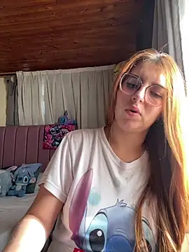 CoraVibes online show from 05-15-26, 12:25