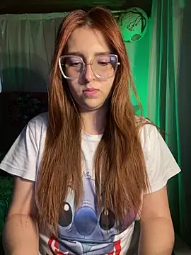 Snapshot of CoraVibes chatting on 02-06-26, 12:23 CoraVibes online show from 02-06-26, 12:23