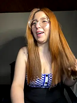 CoraVibes online show from 11-24-25, 11:54