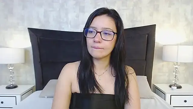 Snapshot of CattsyCat chatting on 10-05-25, 01:57 CattsyCat online show from 10-05-25, 01:57