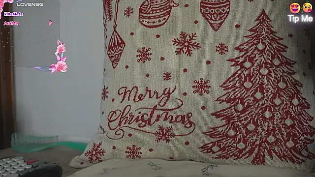 Roxybeautyy online show from 10-15-25, 11:02