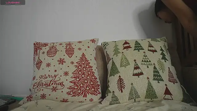 Roxybeautyy online show from 10-23-25, 11:09