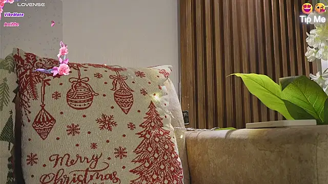 Roxybeautyy online show from 11-13-25, 09:24