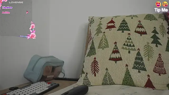 Roxybeautyy online show from 03-19-26, 09:20