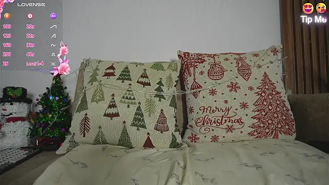 Roxybeautyy online show from 12-21-25, 09:44