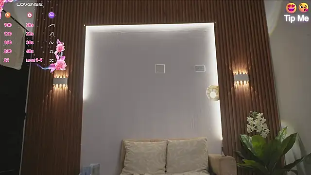 Roxybeautyy online show from 10-03-25, 10:17