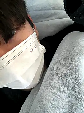 Snapshot of min9811 chatting on 11-07-25, 05:56 min9811 online show from 11-07-25, 05:56