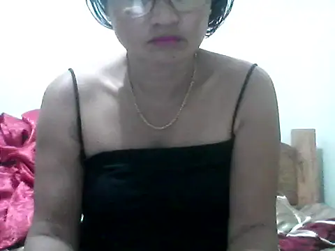 Snapshot of nathalie0045 chatting on 06-13-26, 09:24 nathalie0045 online show from 06-13-26, 09:24