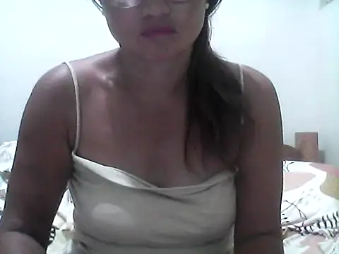 Snapshot of nathalie0045 chatting on 06-30-26, 10:10 nathalie0045 online show from 06-30-26, 10:10
