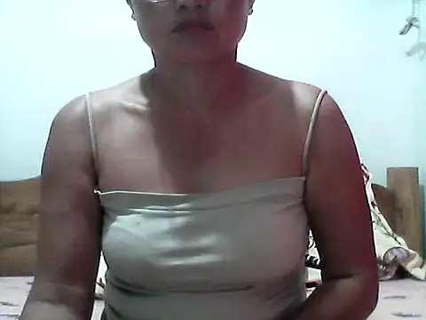 nathalie0045 online show from 10-22-25, 10:04