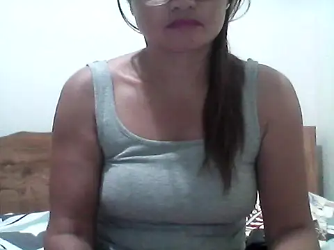 nathalie0045 online show from 05-27-26, 08:54