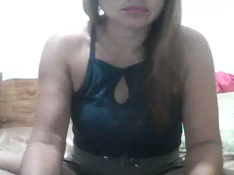 Snapshot of nathalie0045 chatting on 06-18-26, 09:42 nathalie0045 online show from 06-18-26, 09:42