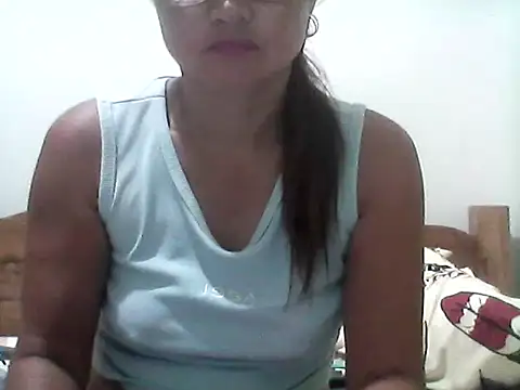 nathalie0045 online show from 05-22-26, 09:13