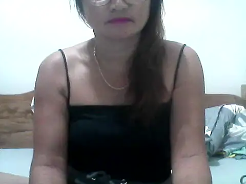 Snapshot of nathalie0045 chatting on 02-20-26, 07:10 nathalie0045 online show from 02-20-26, 07:10