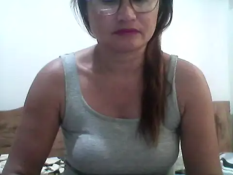 nathalie0045 online show from 05-26-26, 11:25