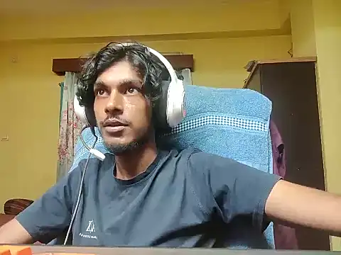 Snapshot of thecatfish chatting on 09-08-25, 03:11 thecatfish online show from 09-08-25, 03:11