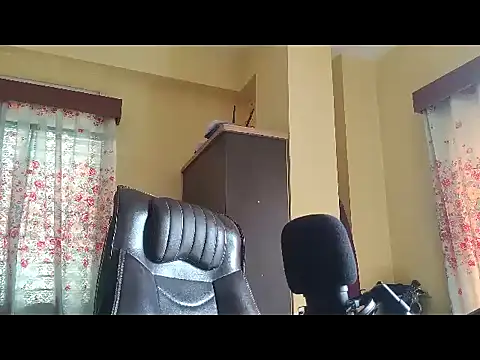 Snapshot of thecatfish chatting on 09-26-25, 04:41 thecatfish online show from 09-26-25, 04:41