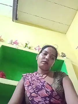 Snapshot of Seema_guptaji chatting on 07-04-26, 05:03 Seema guptaji online show from 07-04-26, 05:03