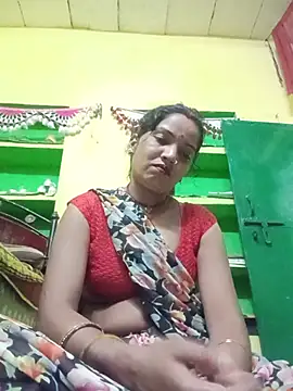 Snapshot of Seema_guptaji chatting on 07-13-26, 04:01 Seema guptaji online show from 07-13-26, 04:01