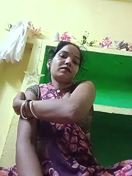 Snapshot of Seema_guptaji chatting on 07-02-26, 03:40 Seema guptaji online show from 07-02-26, 03:40