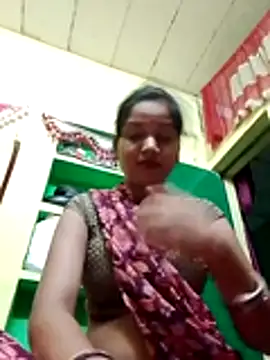Snapshot of Seema_guptaji chatting on 07-04-26, 08:02 Seema guptaji online show from 07-04-26, 08:02