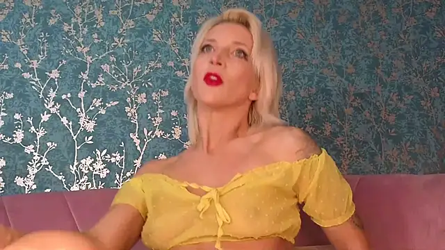 SereneXX online show from 10-10-25, 07:09