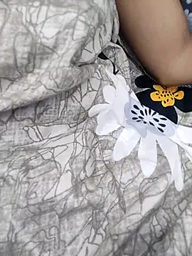 Snapshot of Vaani_Sharma79 chatting on 09-19-25, 06:39 Vaani Sharma79 online show from 09-19-25, 06:39