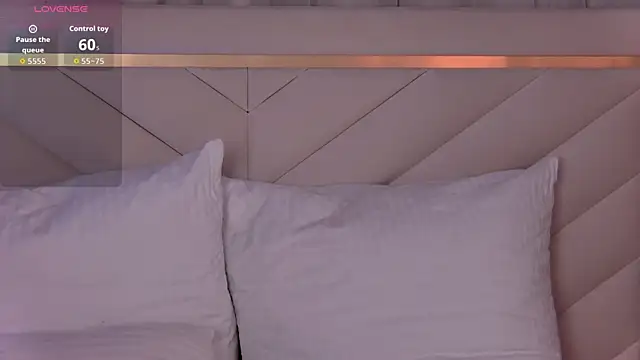 RemyLoon online show from 12-21-25, 03:25