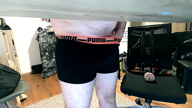 michaelm1983 online show from 11-17-25, 08:07