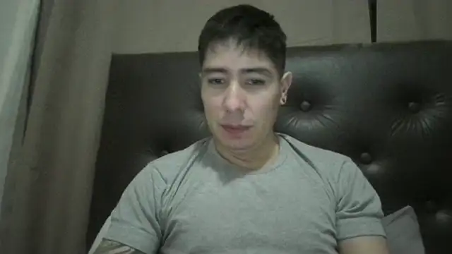 Snapshot of 9999Alez chatting on 06-16-26, 03:17 9999Alez online show from 06-16-26, 03:17