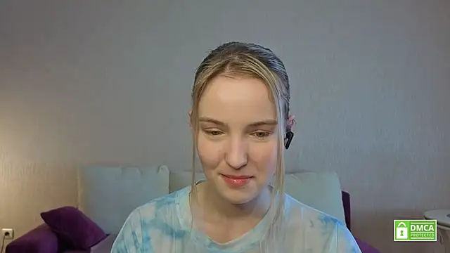 Snapshot of HongTomczak chatting on 07-10-26, 08:14 HongTomczak online show from 07-10-26, 08:14