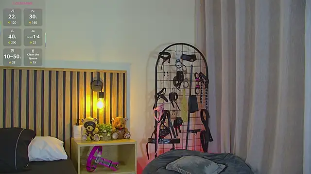 emma morales  online show from 04-09-26, 01:17