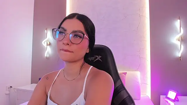 emily tolson online show from 03-23-26, 01:33