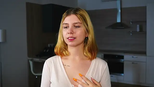 Snapshot of HermelindaKopczyk chatting on 10-10-25, 04:35 HermelindaKopczyk online show from 10-10-25, 04:35