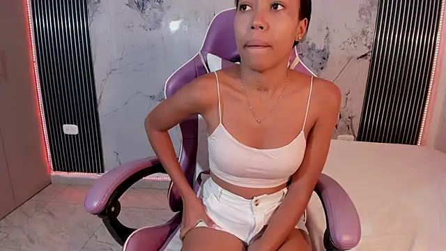 Snapshot of Mia_Duarte1 chatting on 05-06-26, 07:29 Mia Duarte1 online show from 05-06-26, 07:29