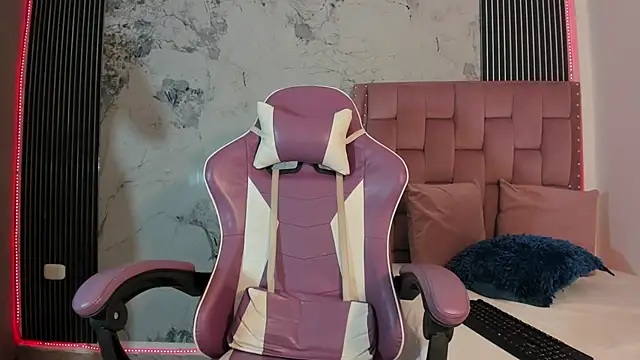 Mia Duarte1 online show from 11-24-25, 07:25