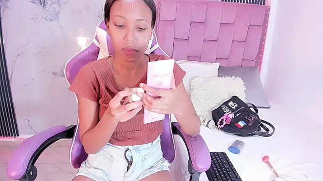 Mia Duarte1 online show from 10-03-25, 07:26