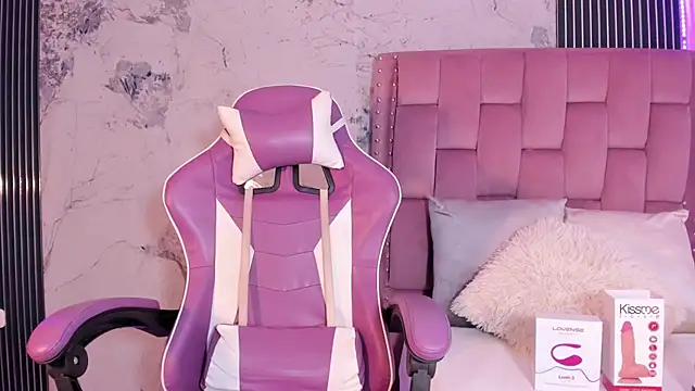 Mia Duarte1 online show from 09-25-25, 07:31