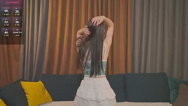 LessyLuiz online show from 11-03-25, 11:30