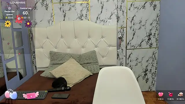 Snapshot of Itsuki_N chatting on 09-13-25, 12:16 Itsuki N online show from 09-13-25, 12:16