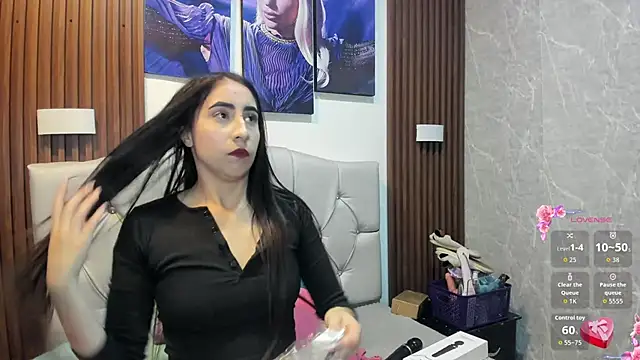 Snapshot of Sophi_Thaylorr chatting on 10-16-25, 02:03 Sophi Thaylorr online show from 10-16-25, 02:03
