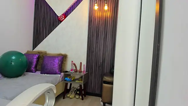 roxana santini online show from 11-07-25, 03:49