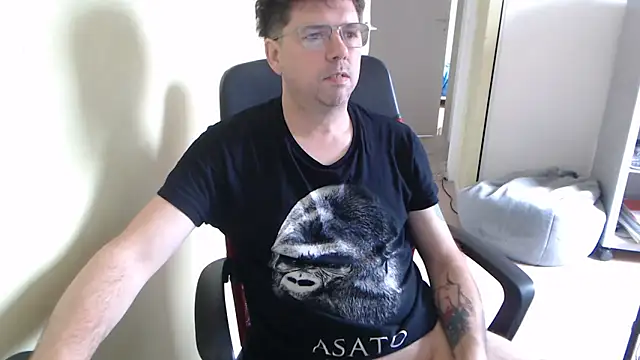 blueandwhite1 online show from 05-14-26, 08:55