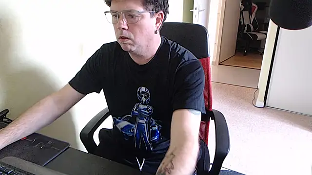 blueandwhite1 online show from 03-13-26, 03:17