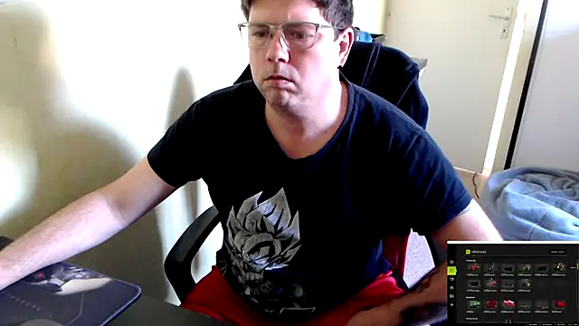 Snapshot of blueandwhite1 chatting on 03-04-25, 03:37 blueandwhite1 online show from 03-04-25, 03:37